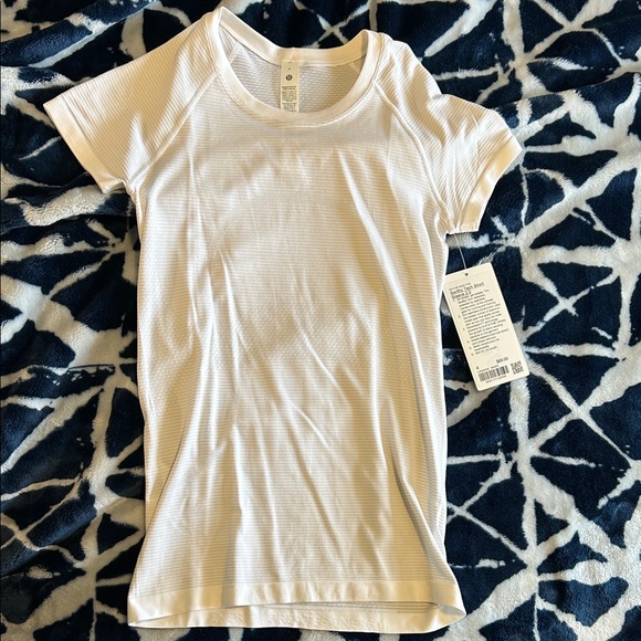 lululemon athletica Tops - lululemon athletica swiftly tech short sleeve